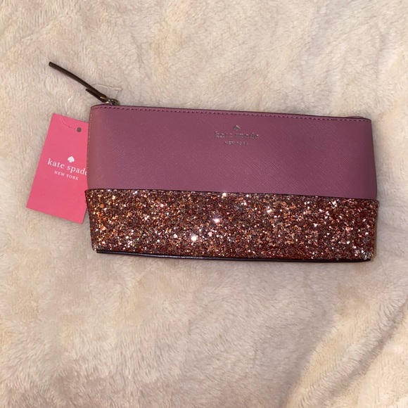 kate spade Handbags - NWT Kate spade cosmetic bag